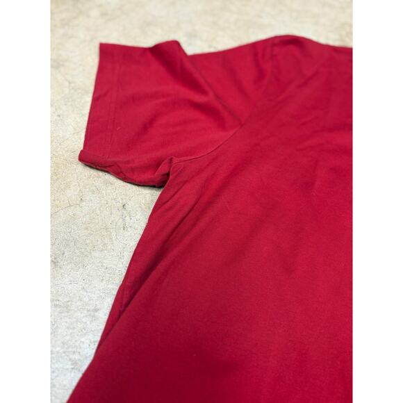 Dolce & Gabbana Red Logo Patch T-Shirt — Men’s Designer Streetwear Essential - Picture 10 of 16